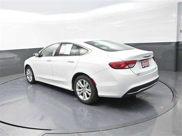 Used 2016 Chrysler 200 Limited image 5