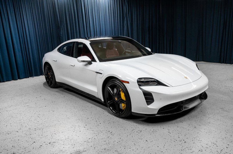 Used 2021 Porsche Taycan Turbo Sedan image 3