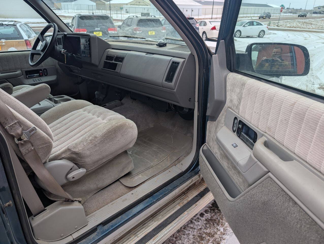 Used 1994 GMC Suburban 2500 AWD/4WD image 15