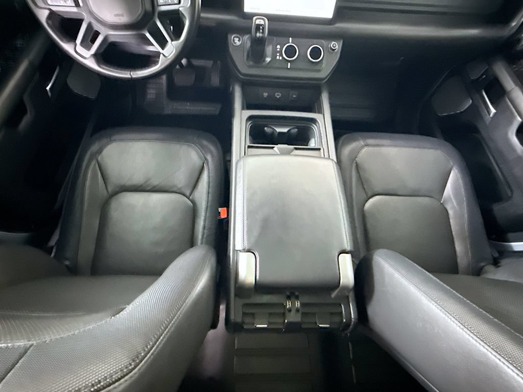 Certified 2023 Land Rover Defender 130 X-Dynamic SE AWD/4WD image 16