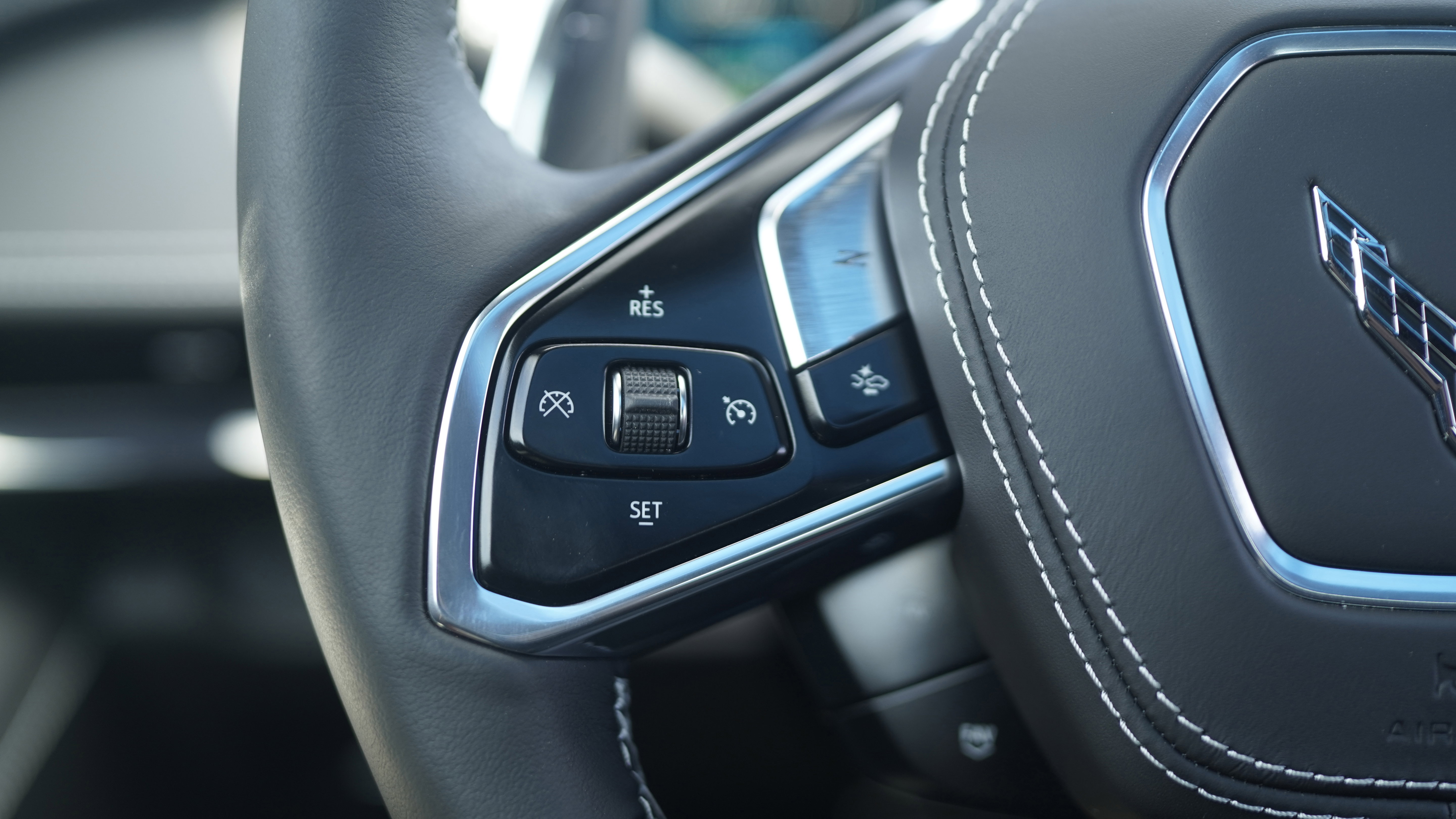 Used 2024 Chevrolet Corvette Stingray Premium Cpe w/ Z51 Performance Package RWD image 19