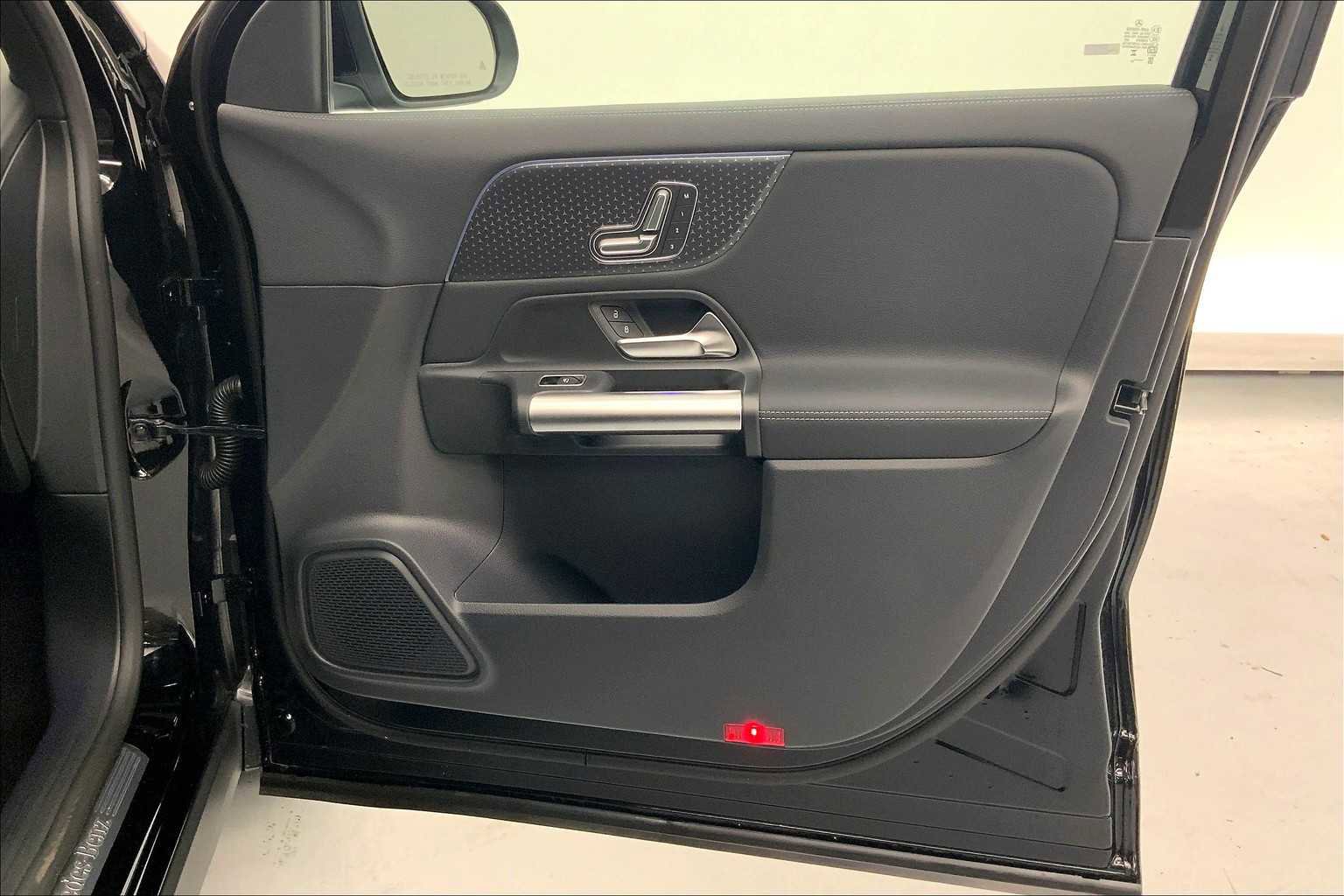 New 2026 Mercedes-Benz GLA 250 GLA 250 image 10