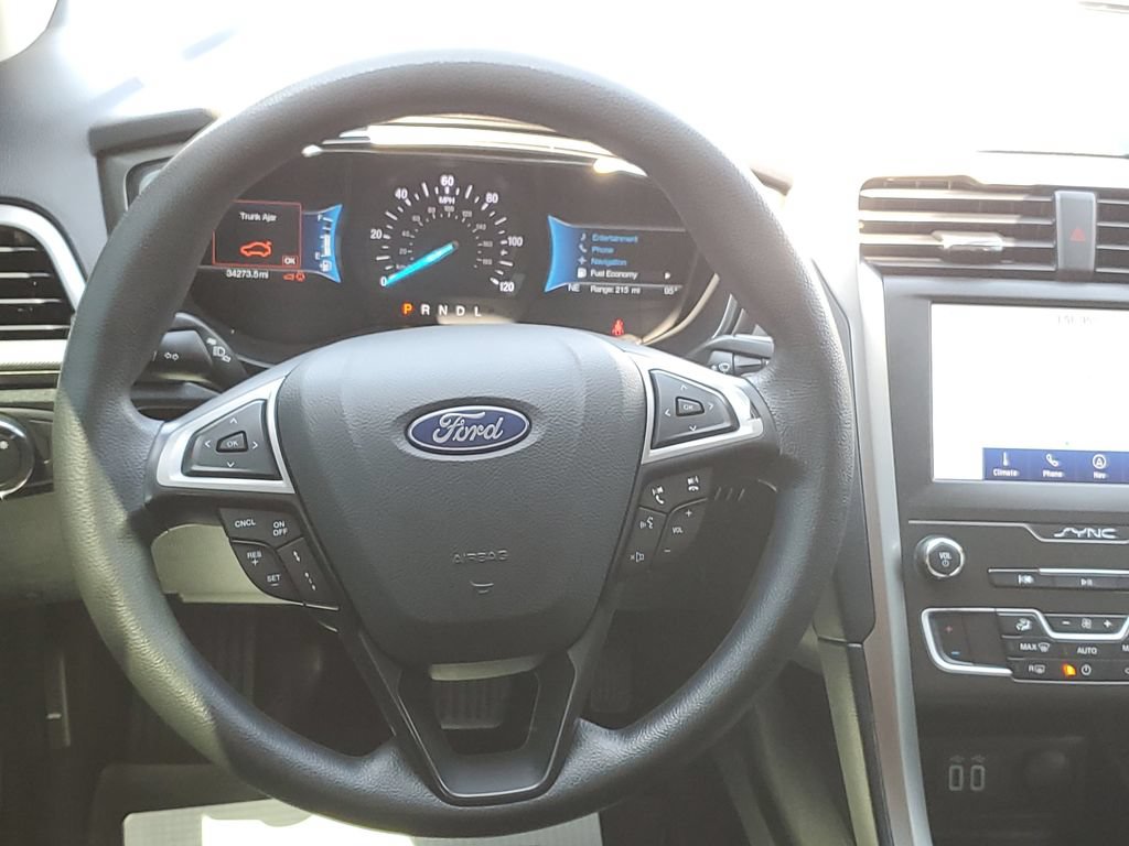 Used 2020 Ford Fusion SE FWD image 28