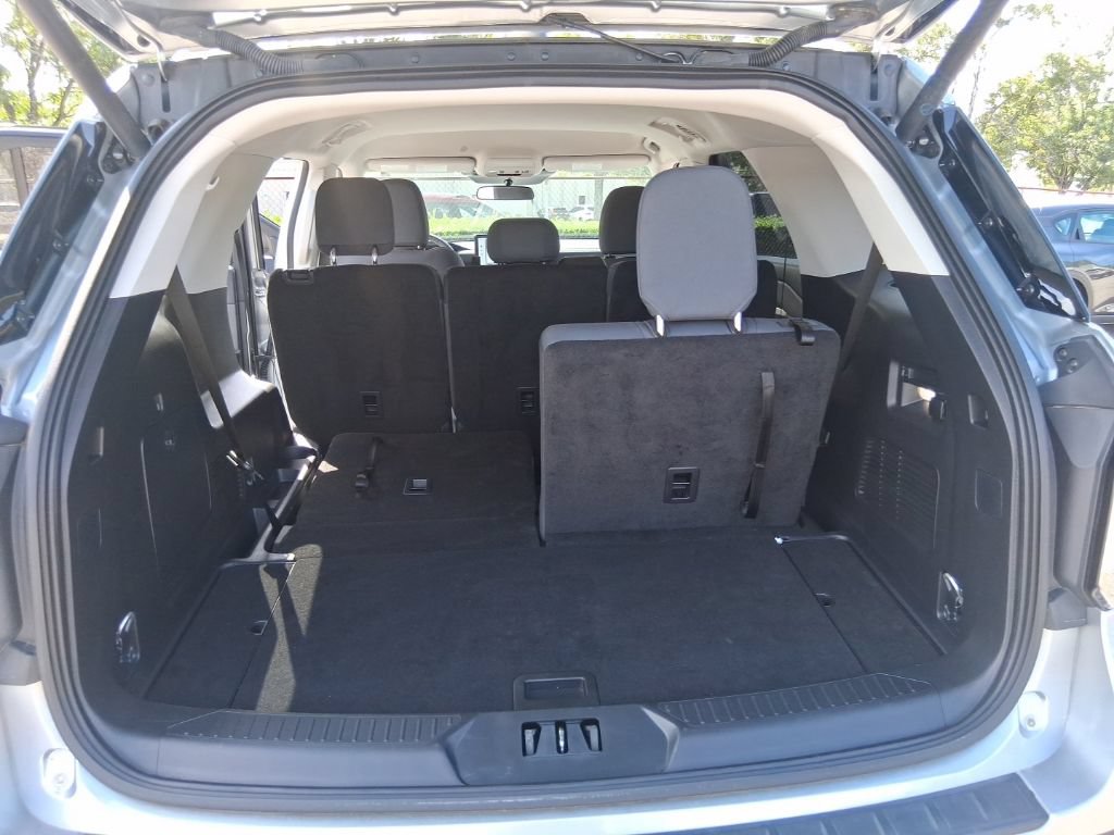 Used 2025 Ford Explorer Active AWD/4WD image 21