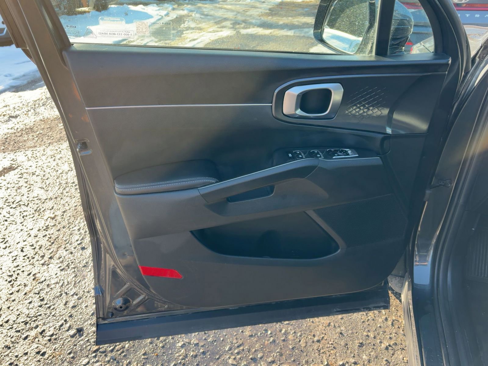 Used 2024 Kia Sorento S image 20