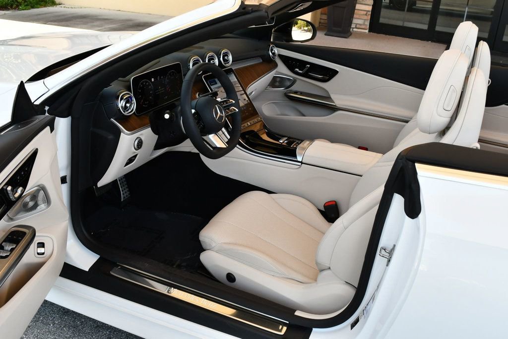 Used 2026 Mercedes-Benz CLE 450 4MATIC Cabriolet image 59