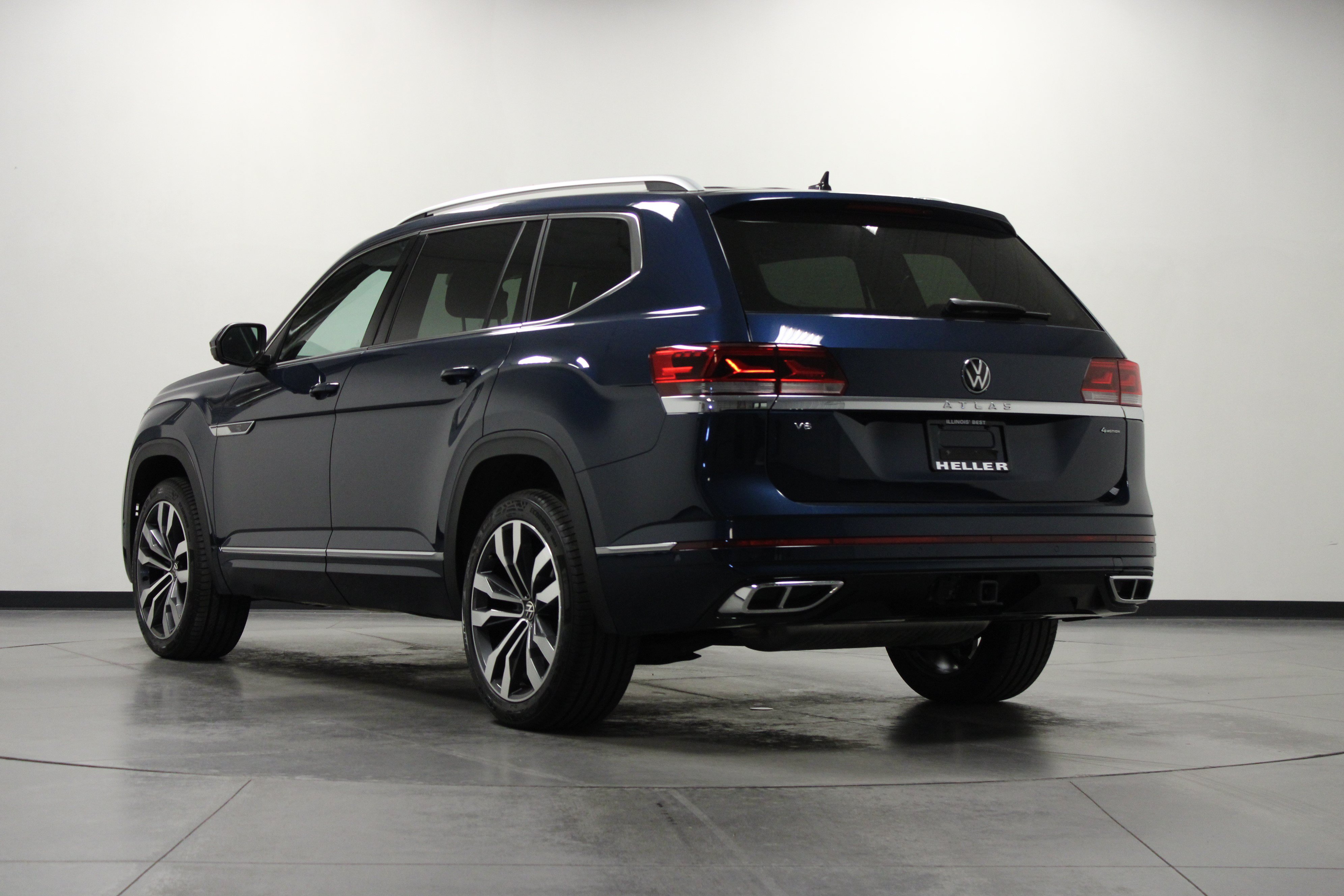 Used 2023 Volkswagen Atlas SEL Premium AWD/4WD image 6