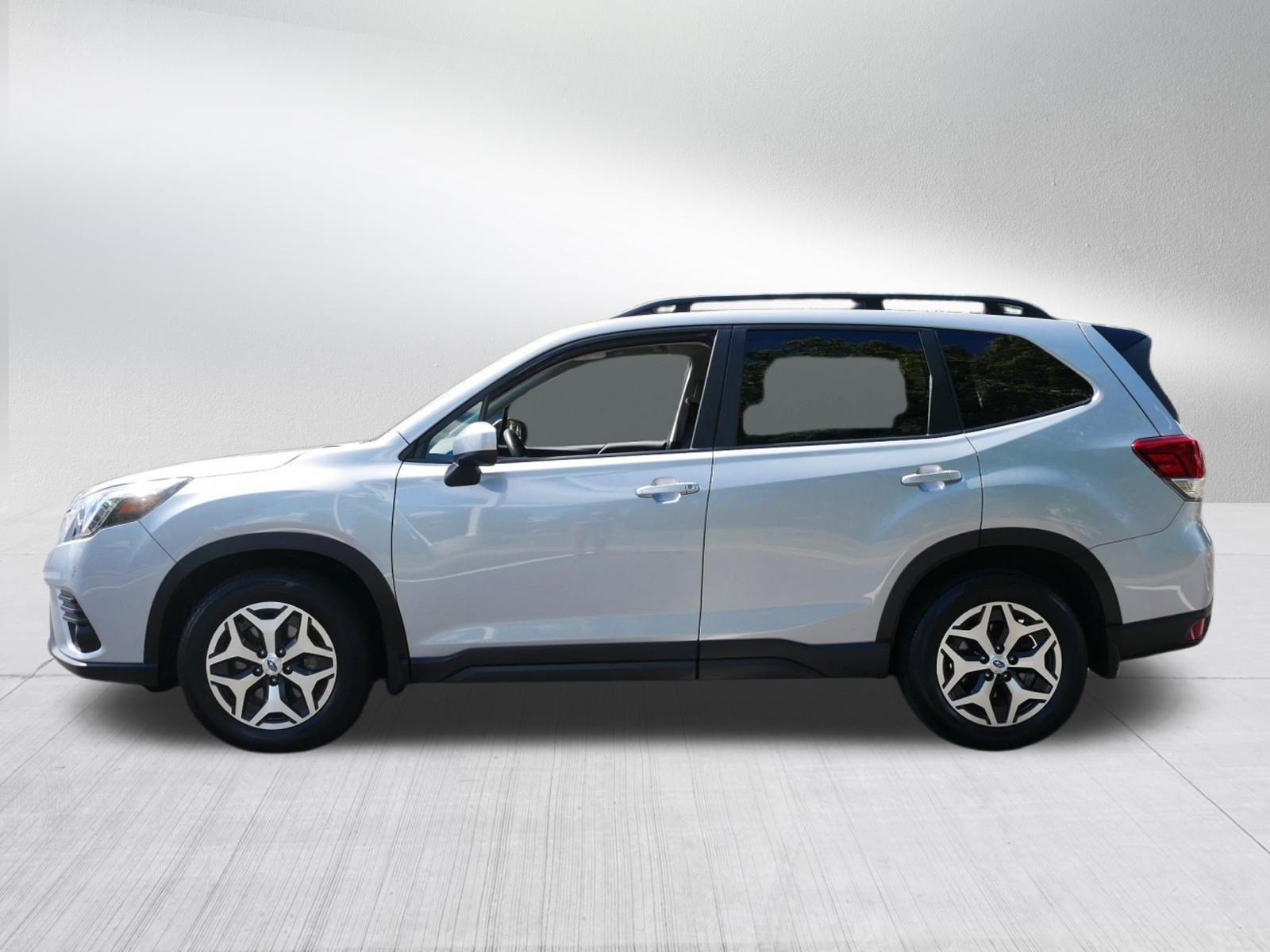 Certified 2024 Subaru Forester Premium AWD/4WD image 4