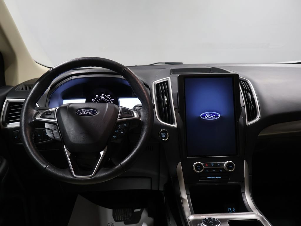 Used 2024 Ford Edge SEL image 16