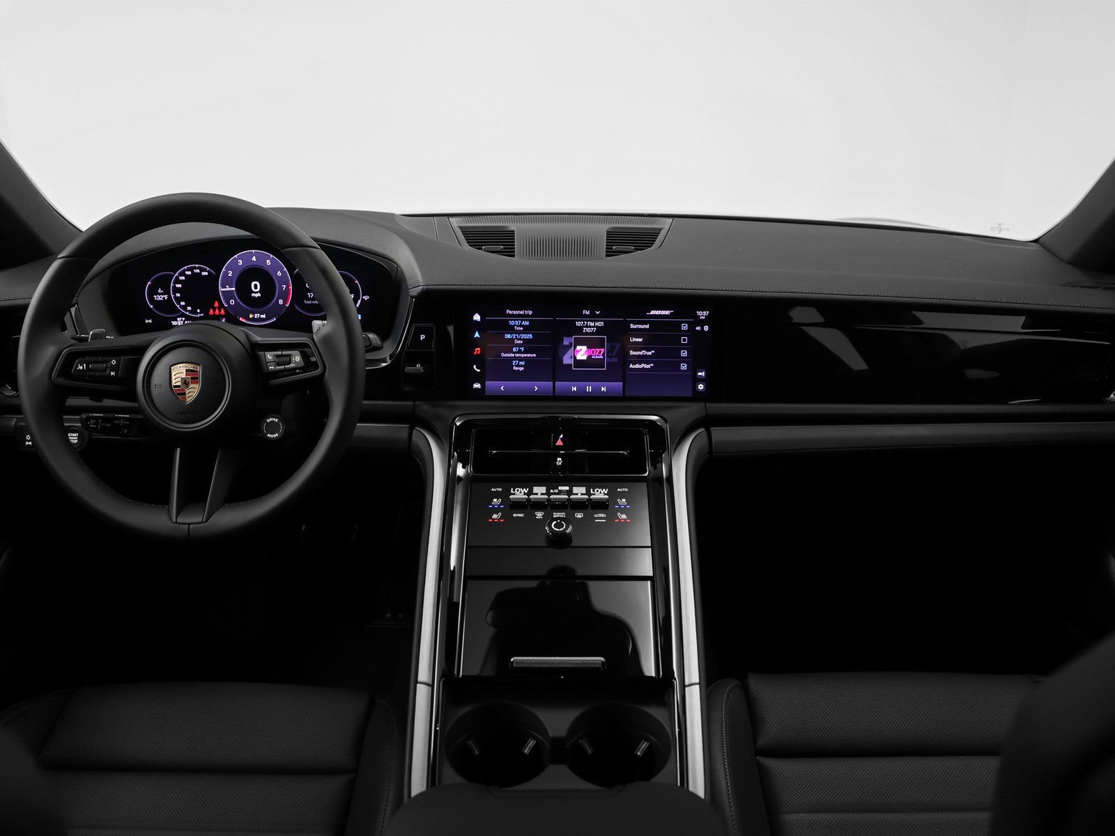 Certified 2025 Porsche Panamera 4 AWD/4WD image 27