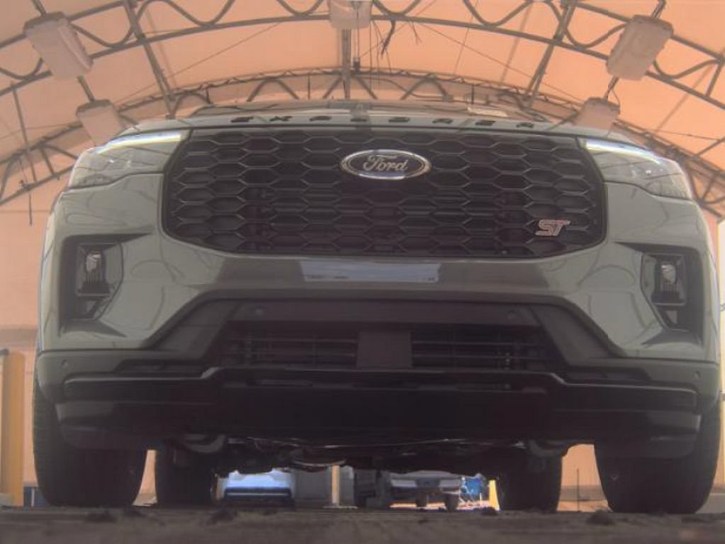 Used 2026 Ford Explorer ST w/ Sun And Sound Package AWD/4WD image 4