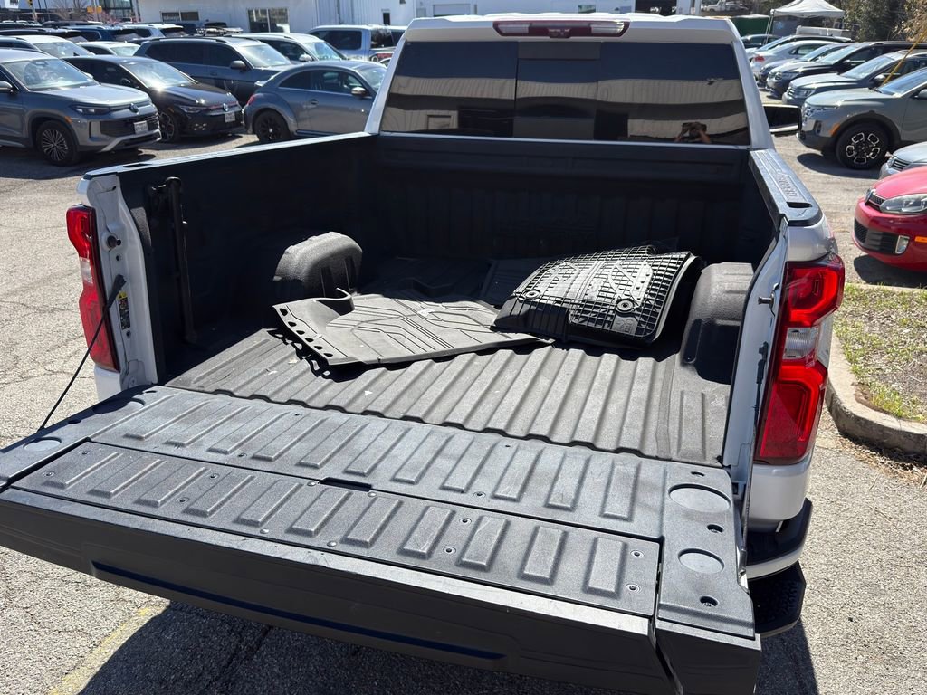 Used 2023 Chevrolet Silverado 1500 High Country w/ Technology Package image 10