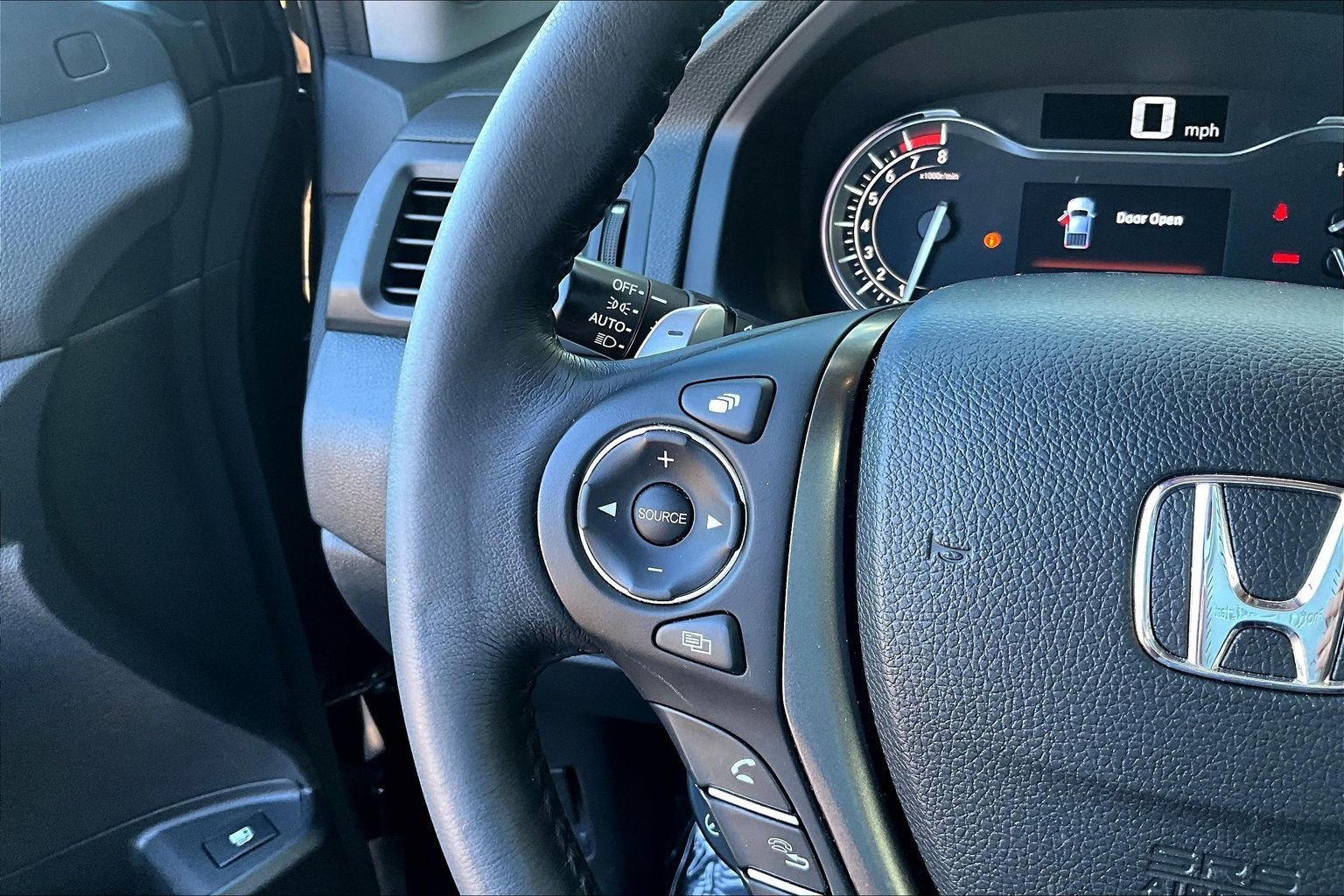 Used 2023 Honda Ridgeline RTL-E image 12