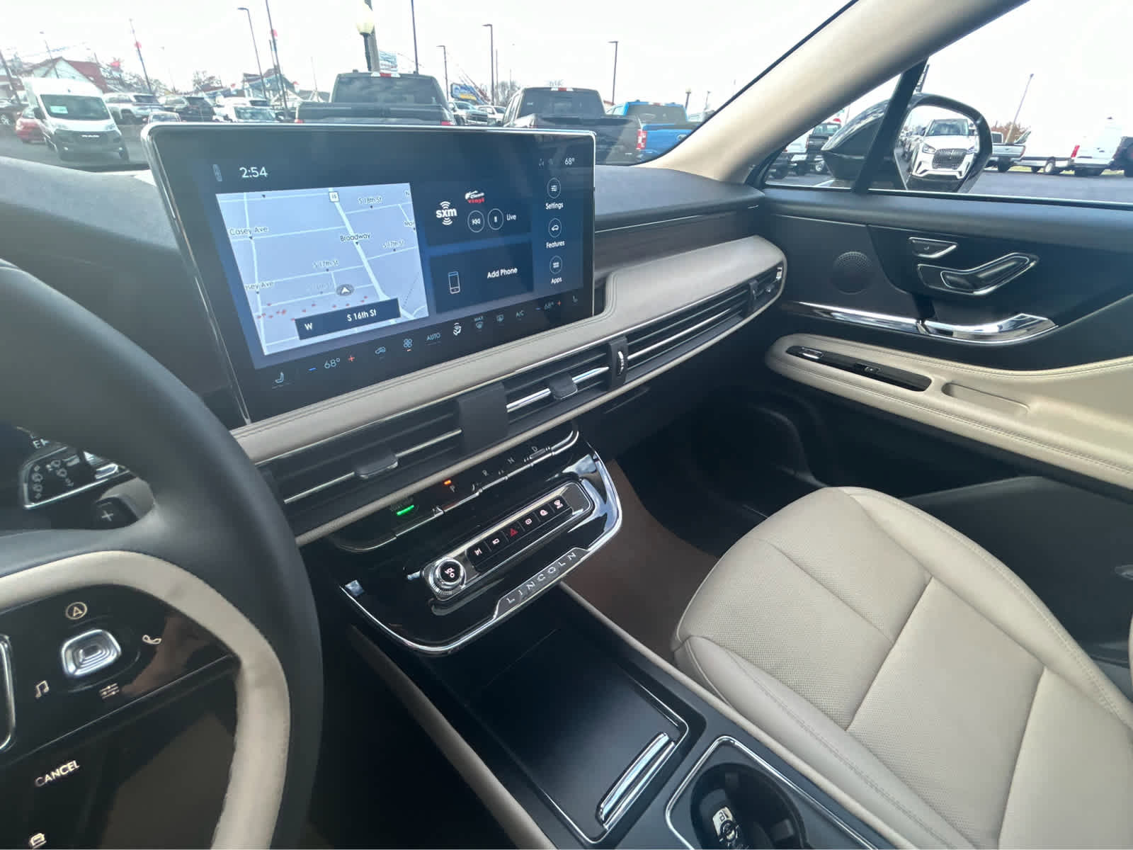 Used 2025 Lincoln Corsair Grand Touring image 33