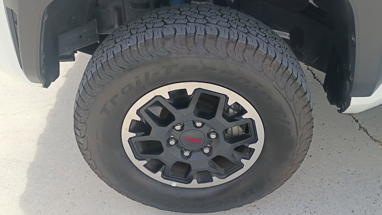 Used 2025 Toyota Tacoma TRD Off-Road w/ TRD Off Road Premium Package AWD/4WD image 25