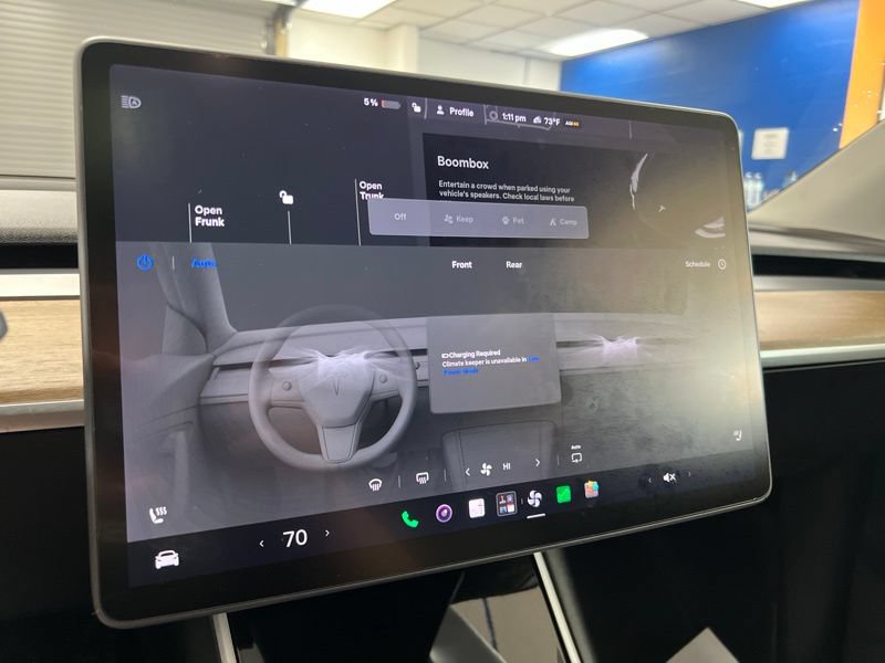 Used 2021 Tesla Model Y Long Range AWD/4WD image 29