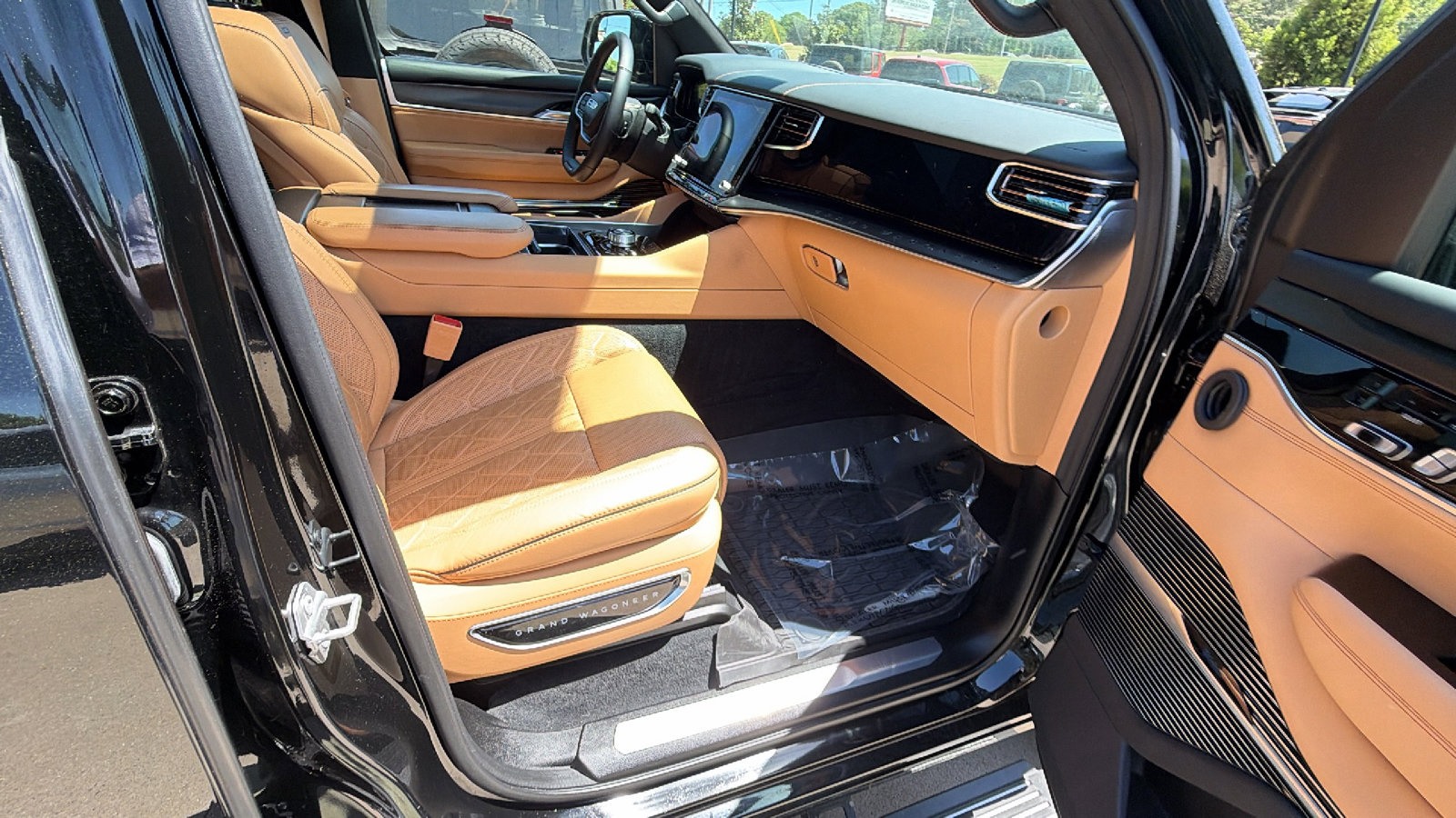 Used 2025 Jeep Grand Wagoneer Series III w/ Rear Seat Video Group 1 AWD/4WD image 20
