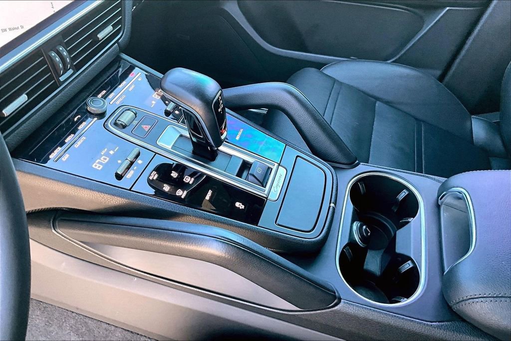 Used 2019 Porsche Cayenne image 17