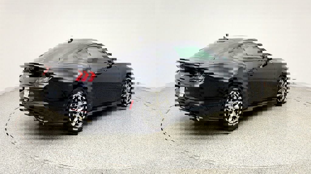 Used 2024 Ford Mustang Premium RWD image 5