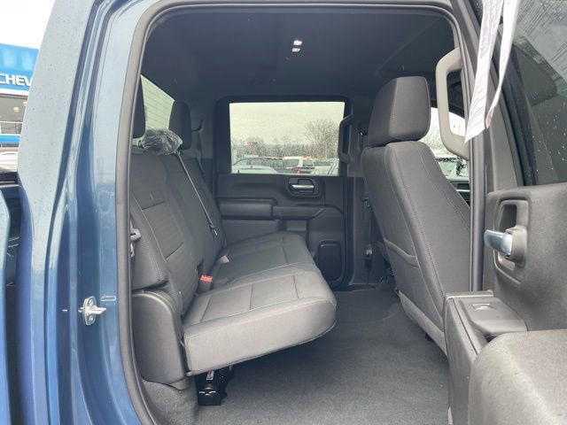 Used 2025 Chevrolet Silverado 2500 Custom w/ Custom Value Package image 15