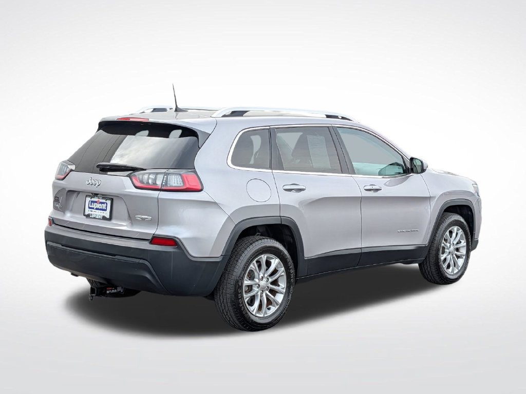 Used 2019 Jeep Cherokee Latitude w/ Comfort & Convenience Group AWD/4WD image 3