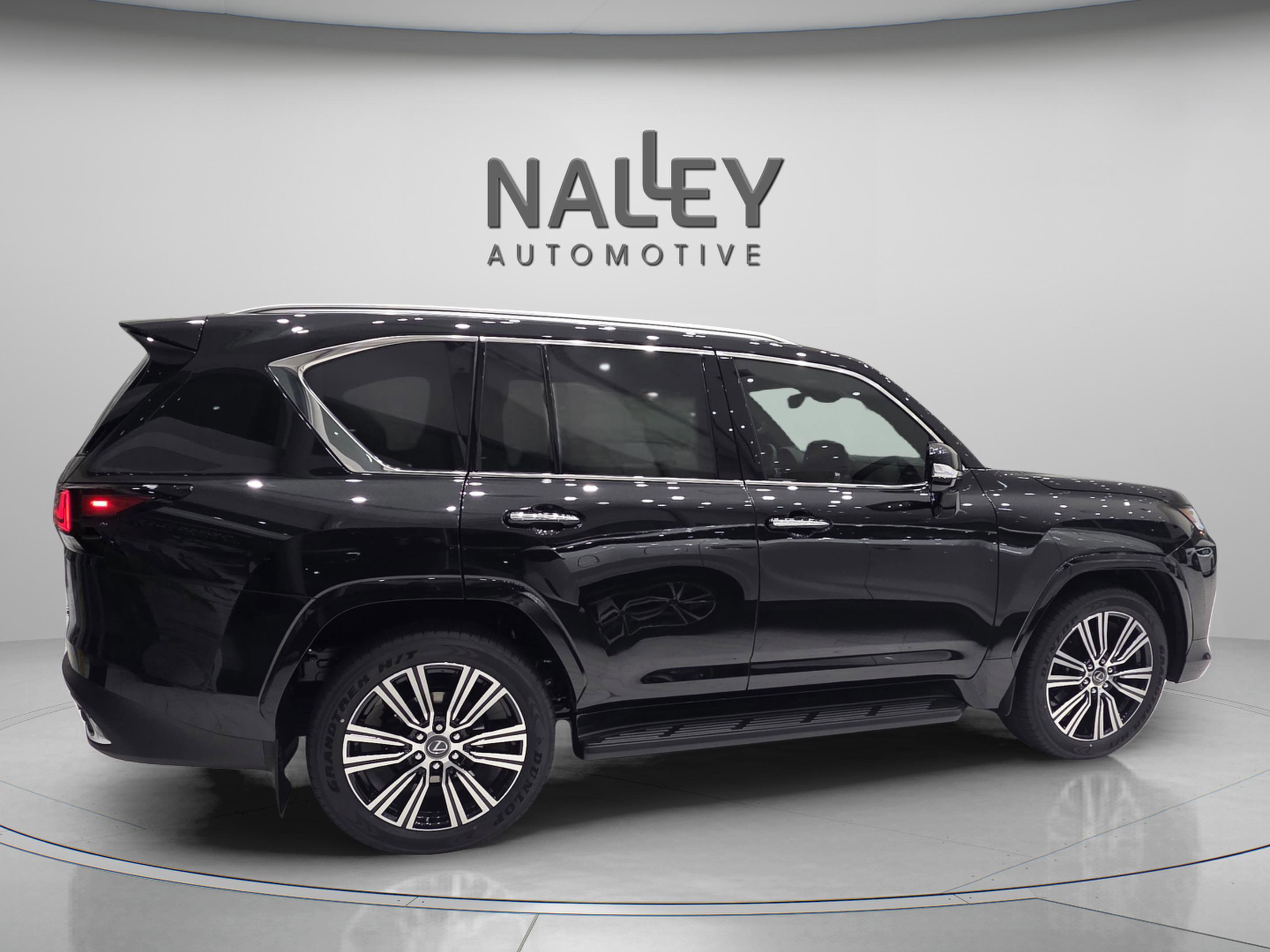 New 2026 Lexus LX 600 4WD w/ Luxury Package image 7