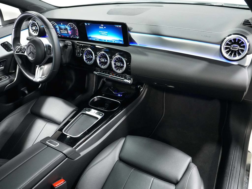 Used 2025 Mercedes-Benz CLA 250 4MATIC image 37