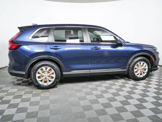 Used 2023 Honda CR-V LX image 2