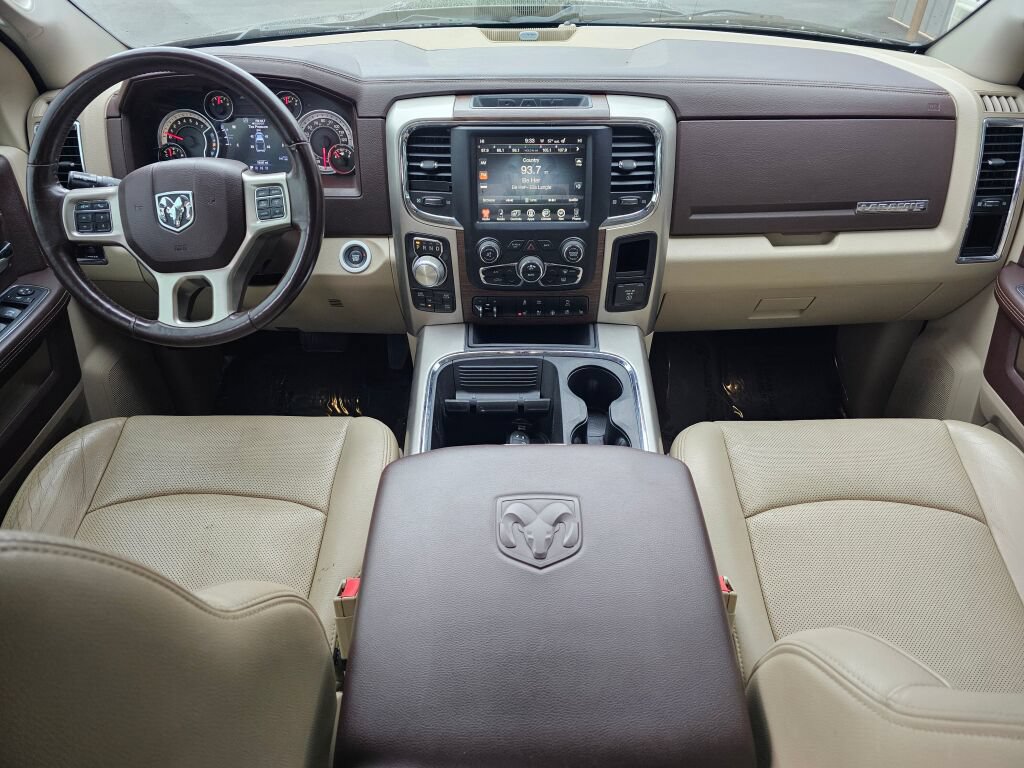 Used 2017 RAM 1500 Laramie w/ Convenience Group AWD/4WD image 18