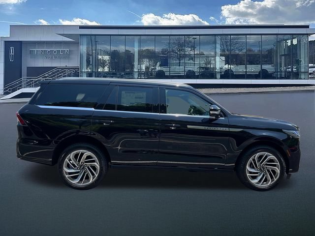 New 2026 Lincoln Navigator Reserve AWD/4WD image 9