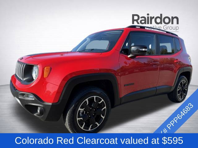 Used 2023 Jeep Renegade Latitude AWD/4WD image 3