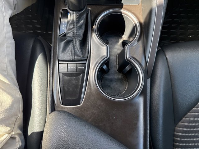 Used 2023 Toyota Camry SE image 24