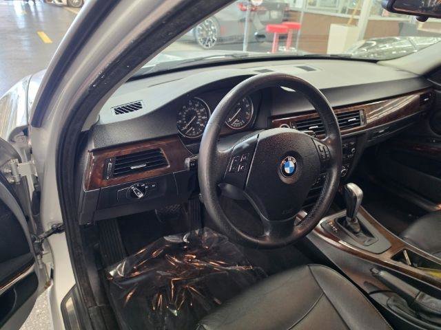 Used 2010 BMW 328i xDrive Sedan AWD/4WD image 7