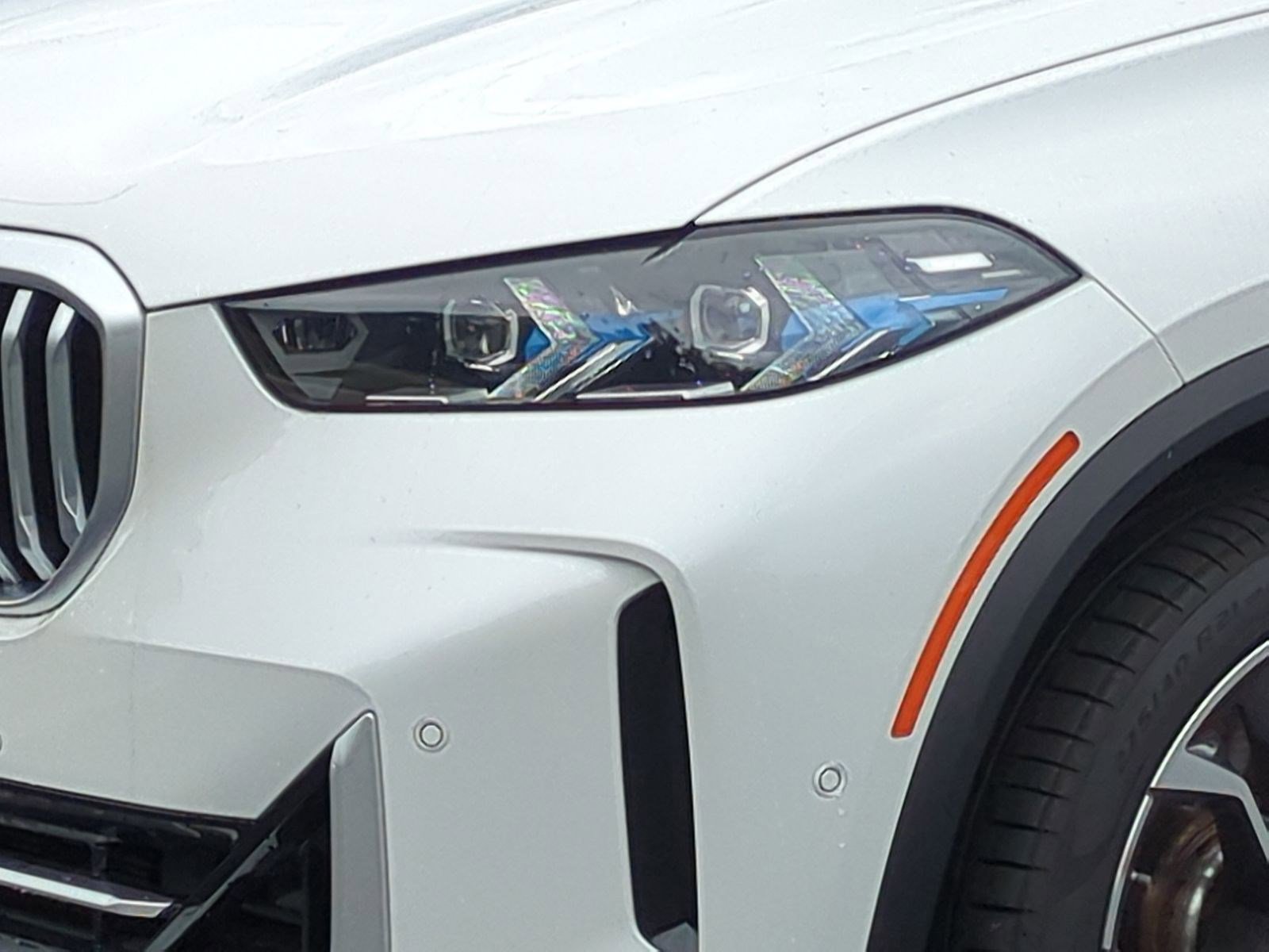 Used 2025 BMW X5 xDrive50e w/ Premium Package image 6