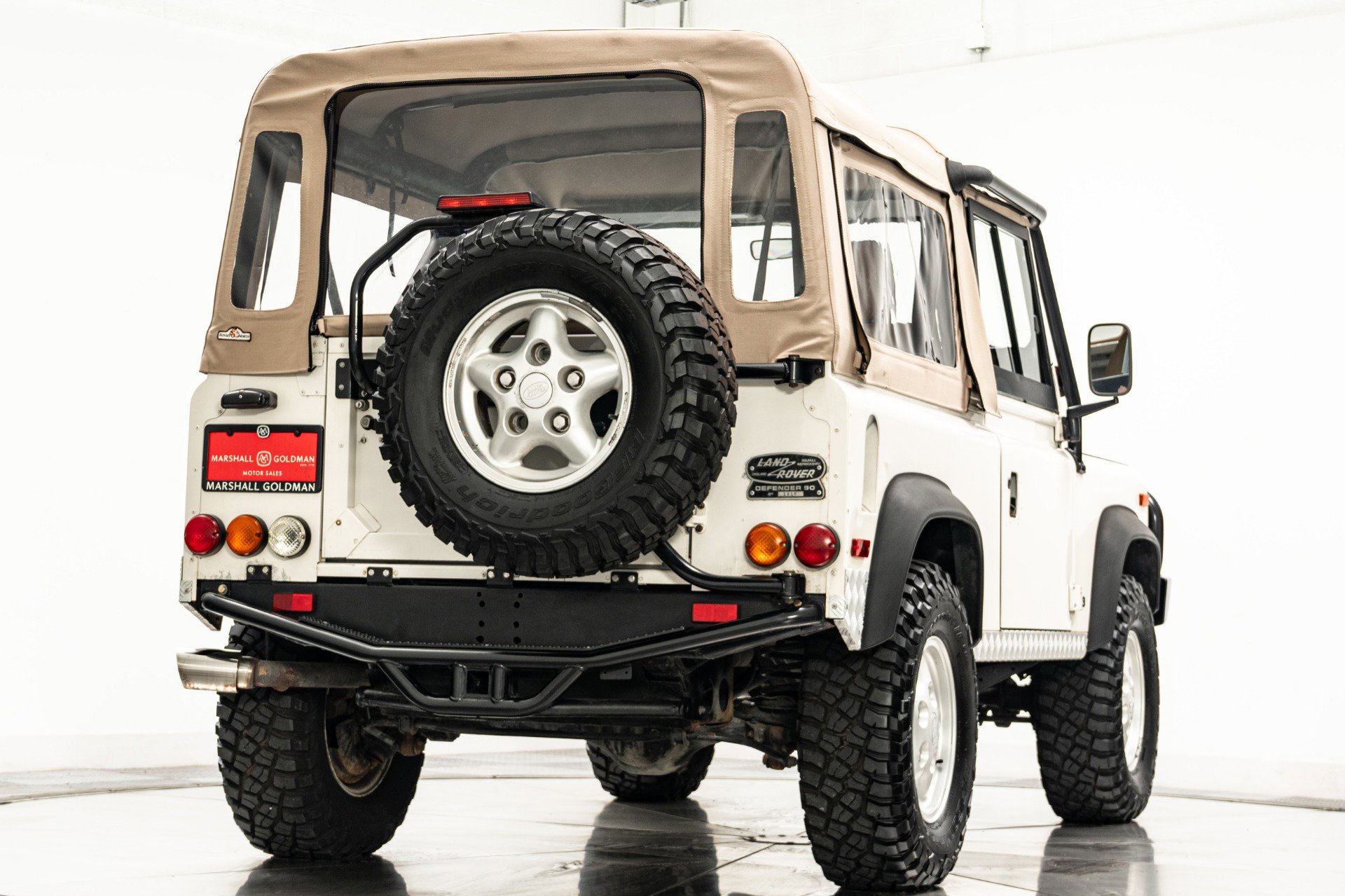 Used 1997 Land Rover Defender 90 AWD/4WD image 9