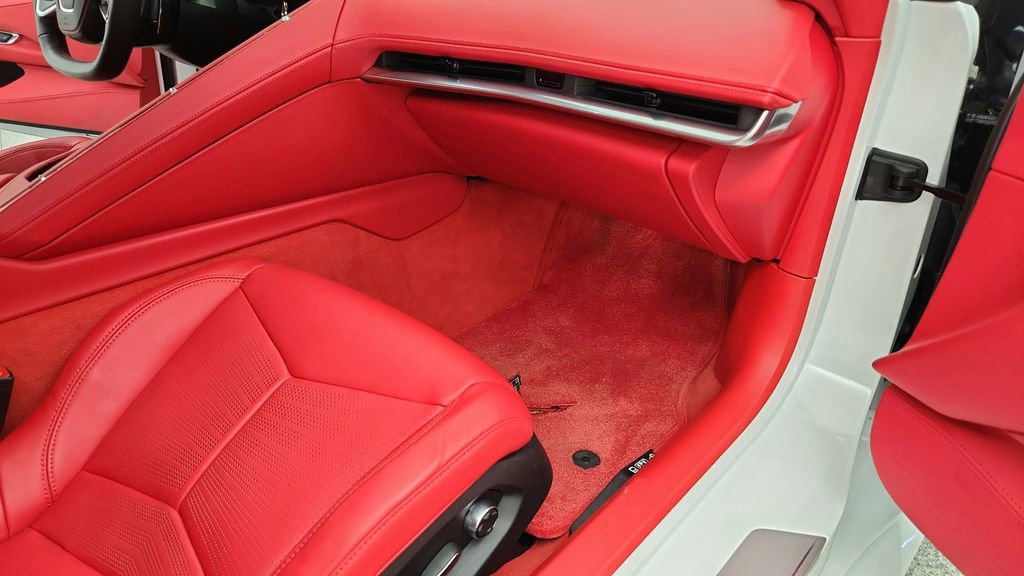 Used 2023 Chevrolet Corvette Stingray Premium Conv w/ Z51 Performance Package RWD image 31