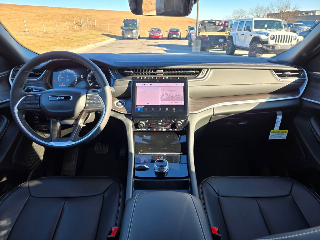 New 2025 Jeep Grand Cherokee Limited image 14