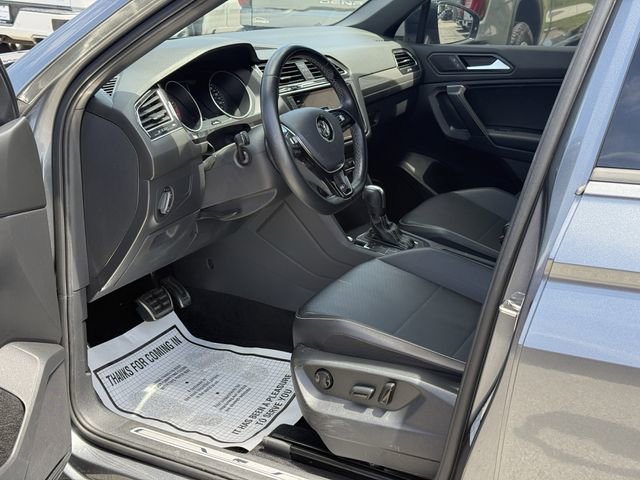 Used 2021 Volkswagen Tiguan SE R-Line FWD image 12