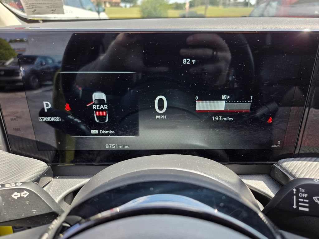 Certified 2025 Nissan Kicks SR AWD/4WD image 35