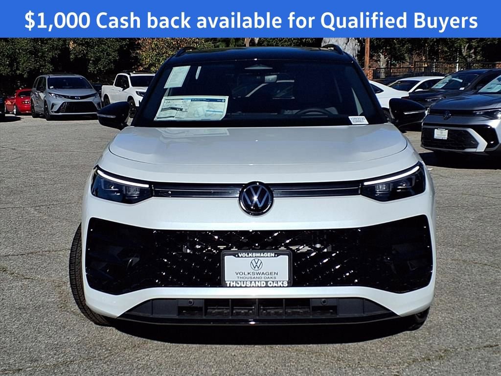 New 2026 Volkswagen Tiguan SE R-Line image 2