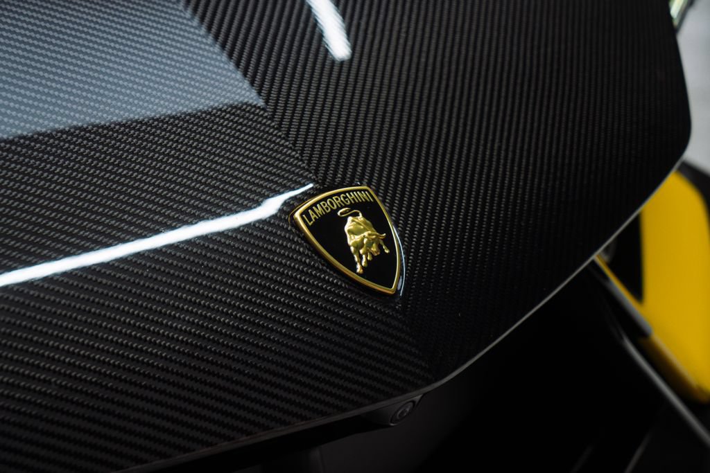 Used 2024 Lamborghini Revuelto AWD/4WD image 8