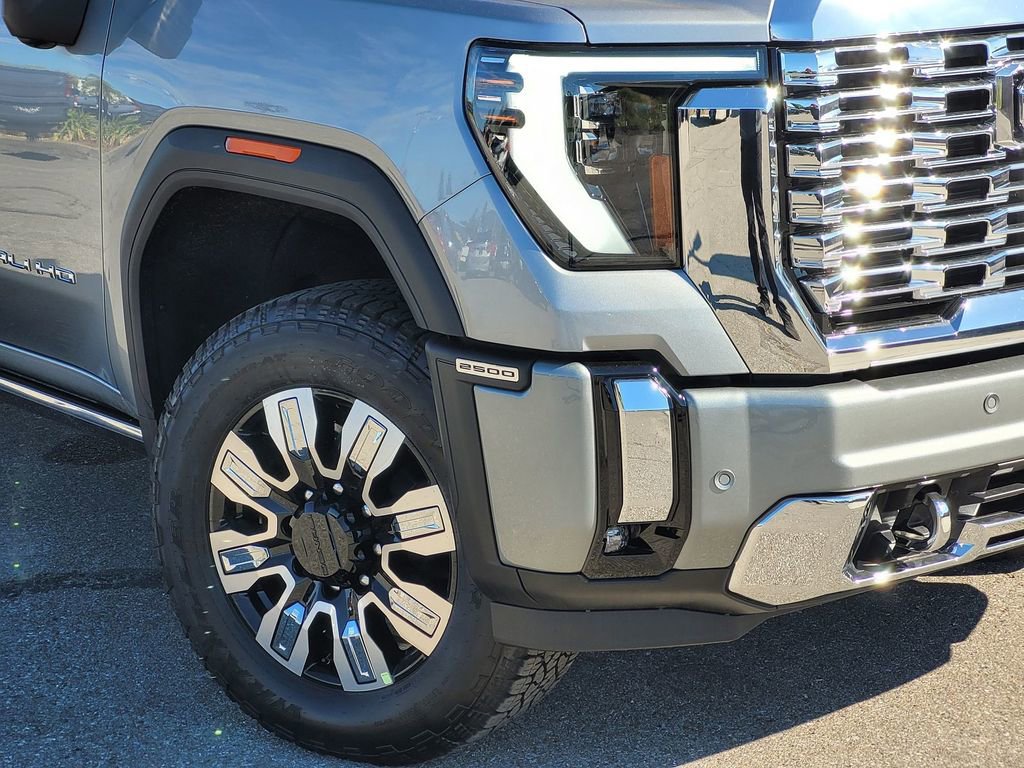 New 2026 GMC Sierra 2500 Denali w/ Denali Reserve Package AWD/4WD image 6