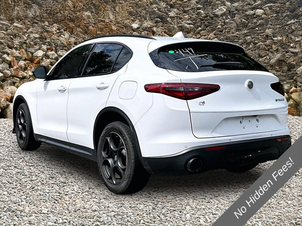 Used 2018 Alfa Romeo Stelvio Sport w/ Quick Order Package 22J Sport AWD/4WD image 11