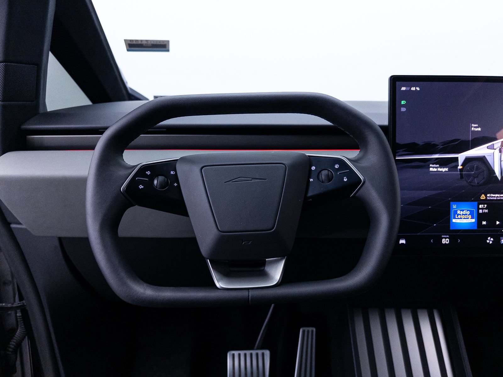 Used 2024 Tesla Cybertruck AWD Crew Cab image 29