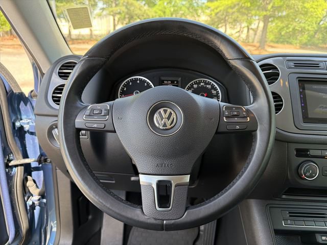 Used 2017 Volkswagen Tiguan Limited w/ Premium Package FWD image 14