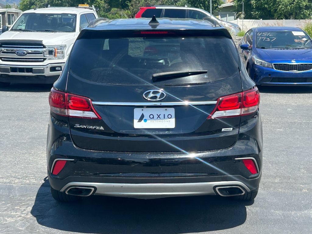 Used 2017 Hyundai Santa Fe SE w/ Cargo Package AWD/4WD image 5