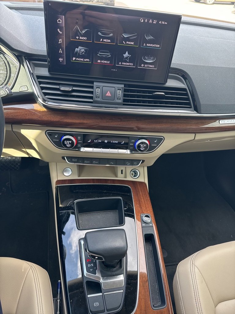 Used 2023 Audi Q5 2.0T Premium w/ Convenience Package image 11