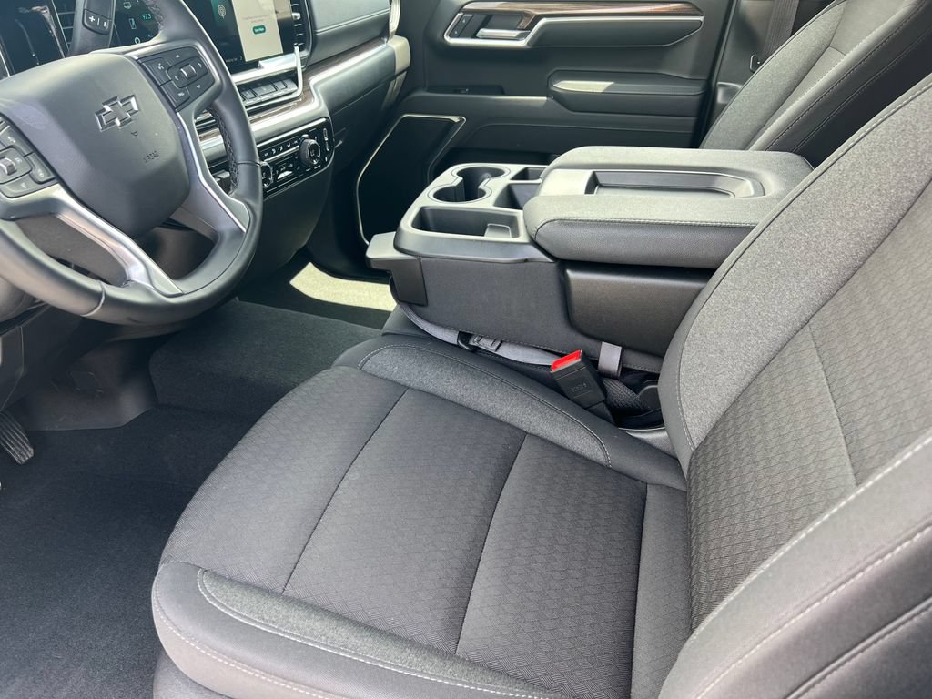 Used 2026 Chevrolet Silverado 1500 RST AWD/4WD image 9