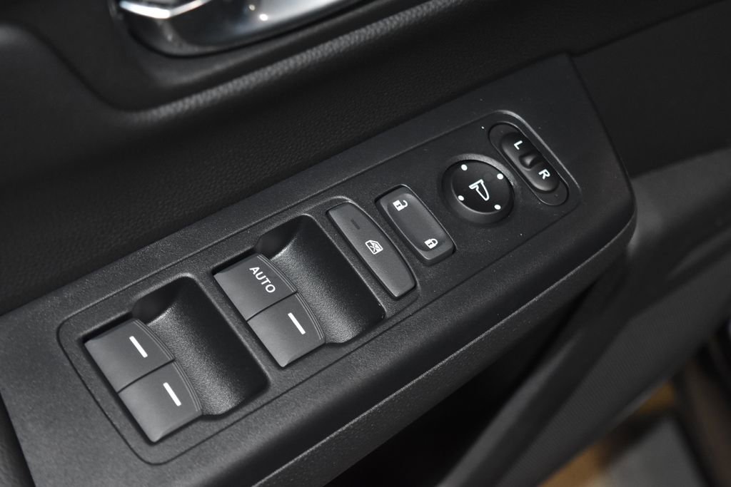 Used 2026 Honda CR-V LX image 5