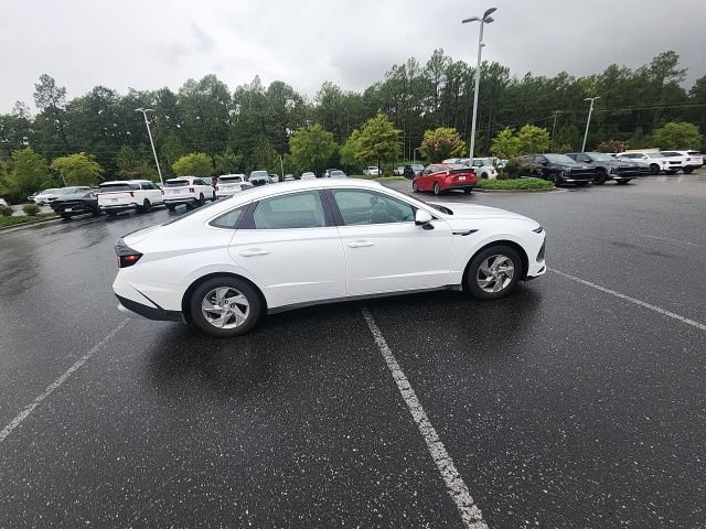 Certified 2025 Hyundai Sonata SE FWD image 14